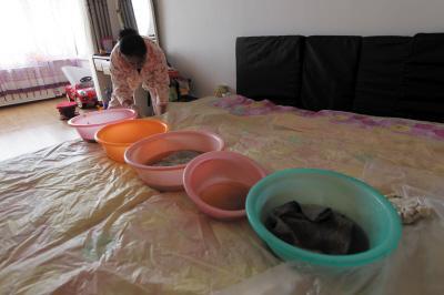 潮安楼上漏水，住户失联，小区没物管，业主维权难！律师来支招……
